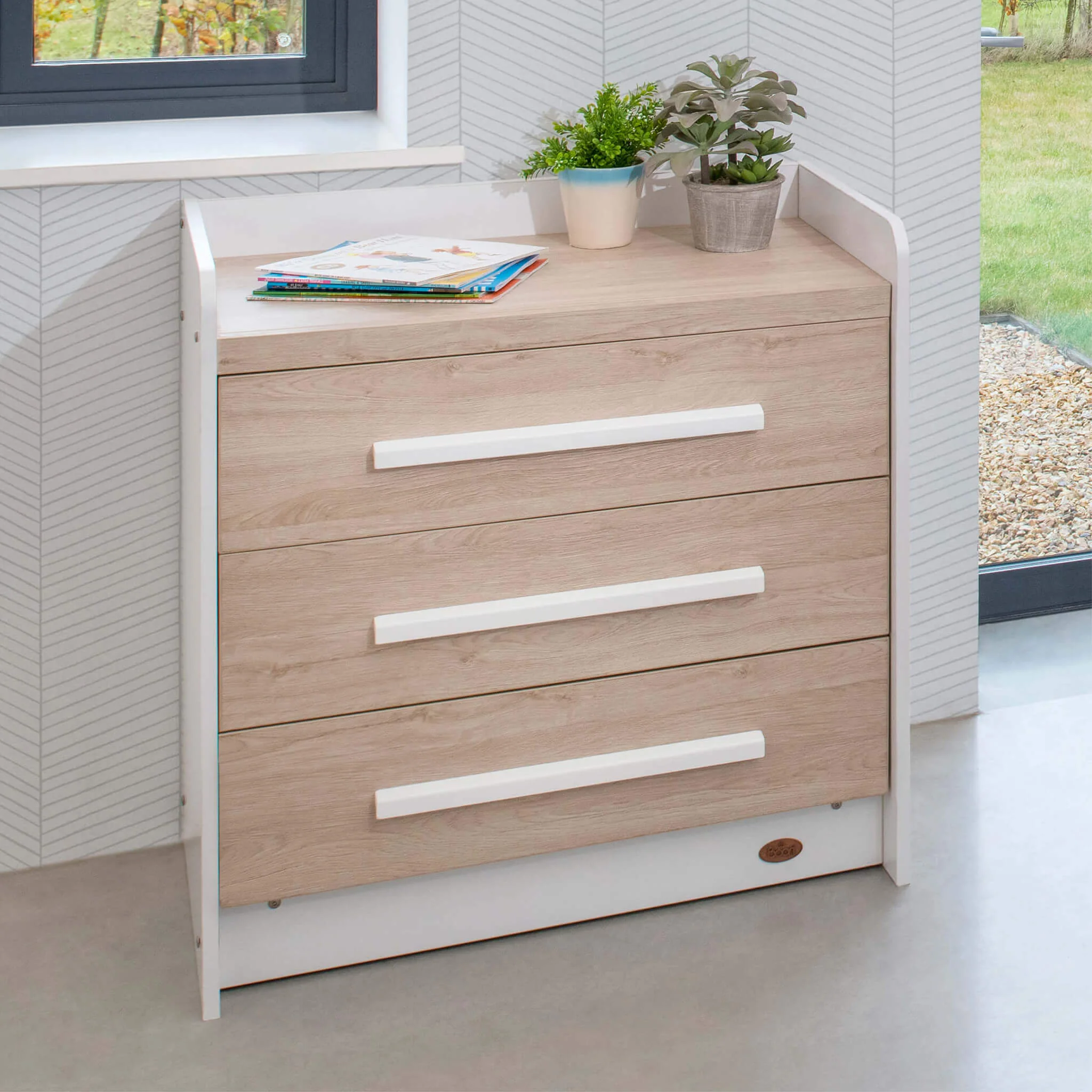 Neat 3 Drawer Chest - Image 3