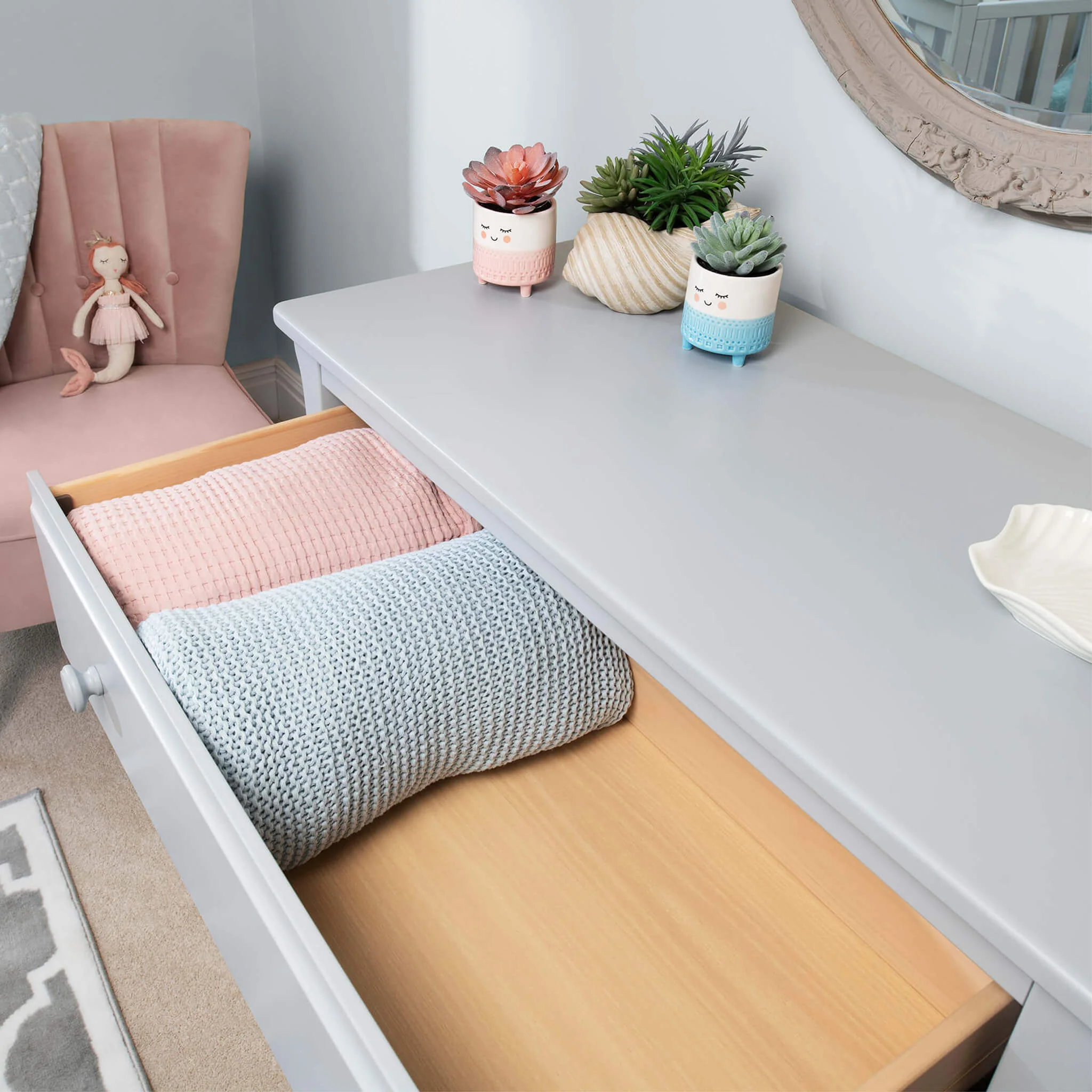 Sleigh 3 Drawer Chest (Smart Assembly) Pebble - Image 4