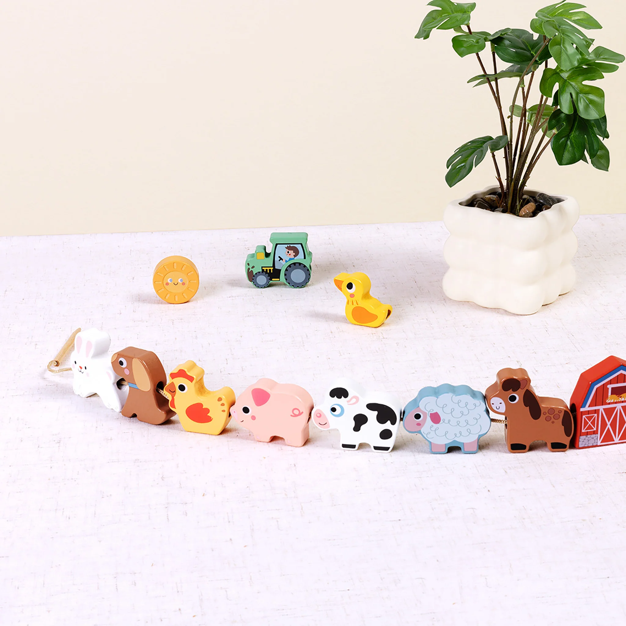 Tooky Toy Lacing Farm - Image 2