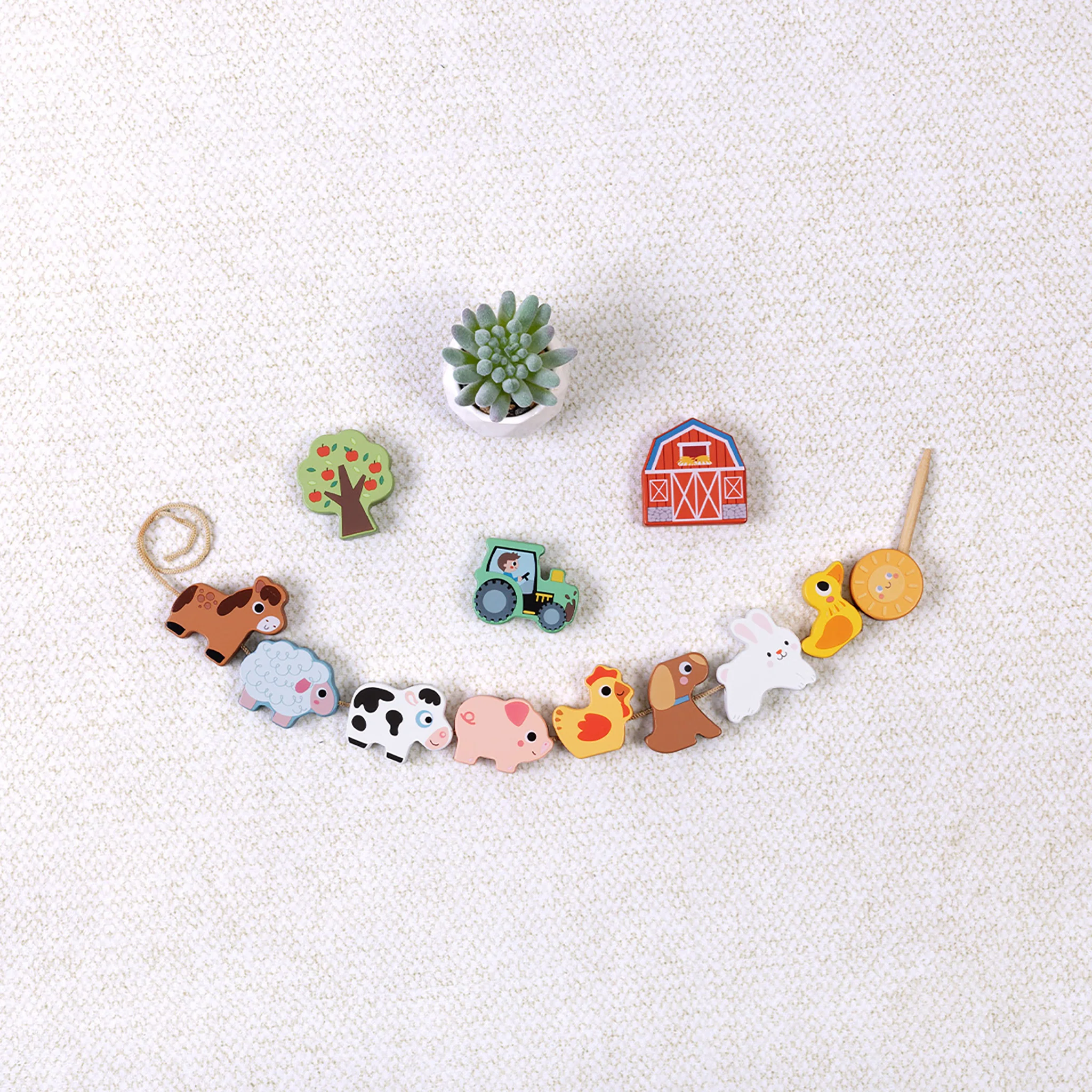 Tooky Toy Lacing Farm - Image 3