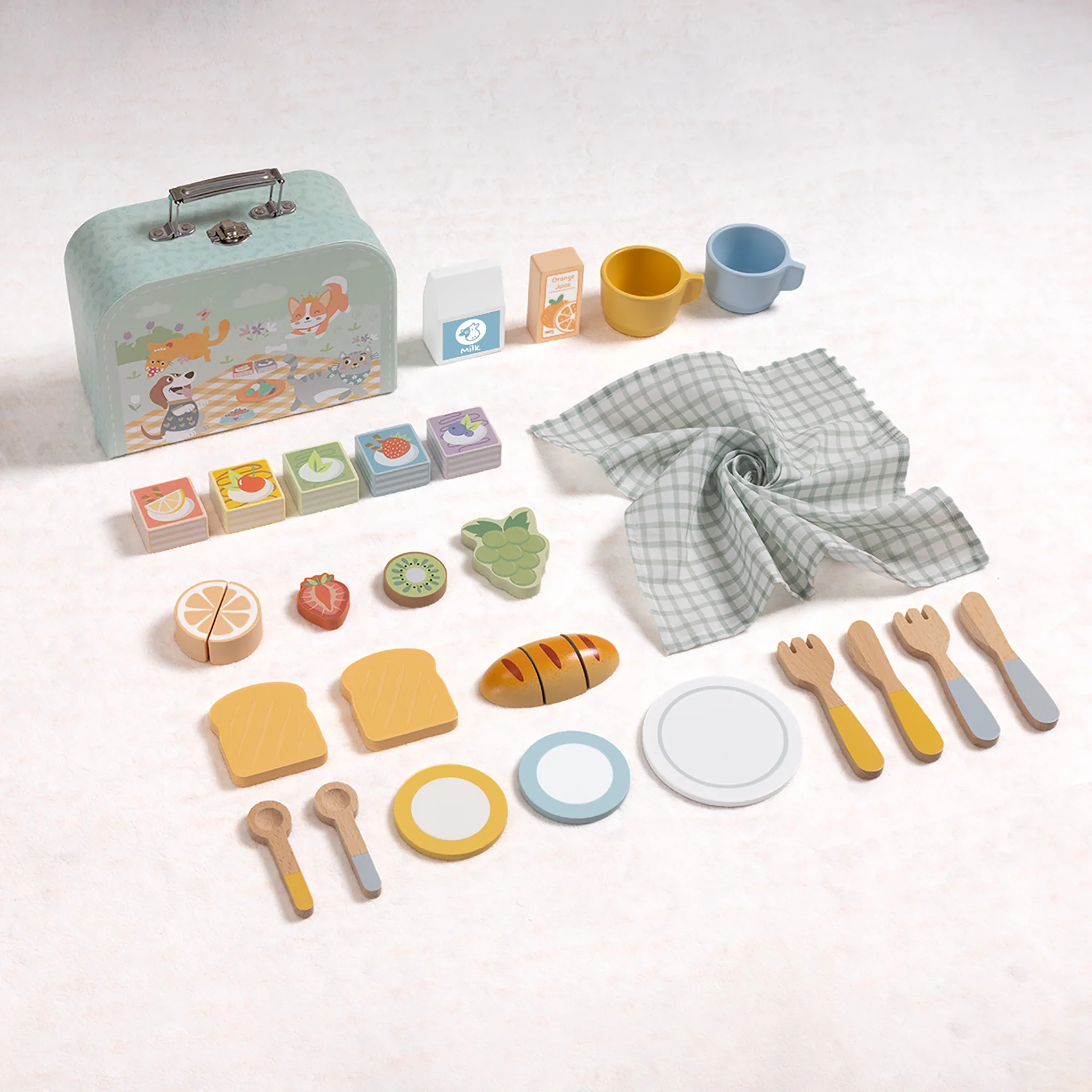 Tooky Toy Picnic Basket Set - Image 3